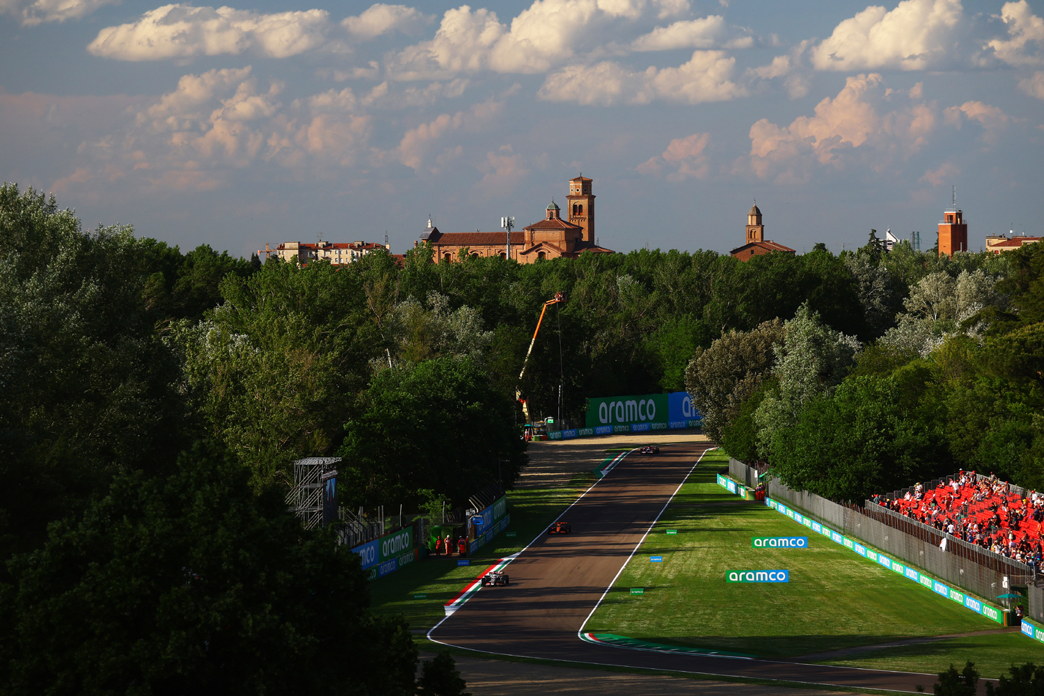 F1: A Ferrari az élen, de teljesen nyitott az imolai hétvége 7