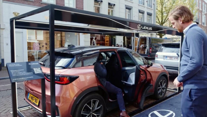 Megépítették a világ legkisebb autószalonját 2