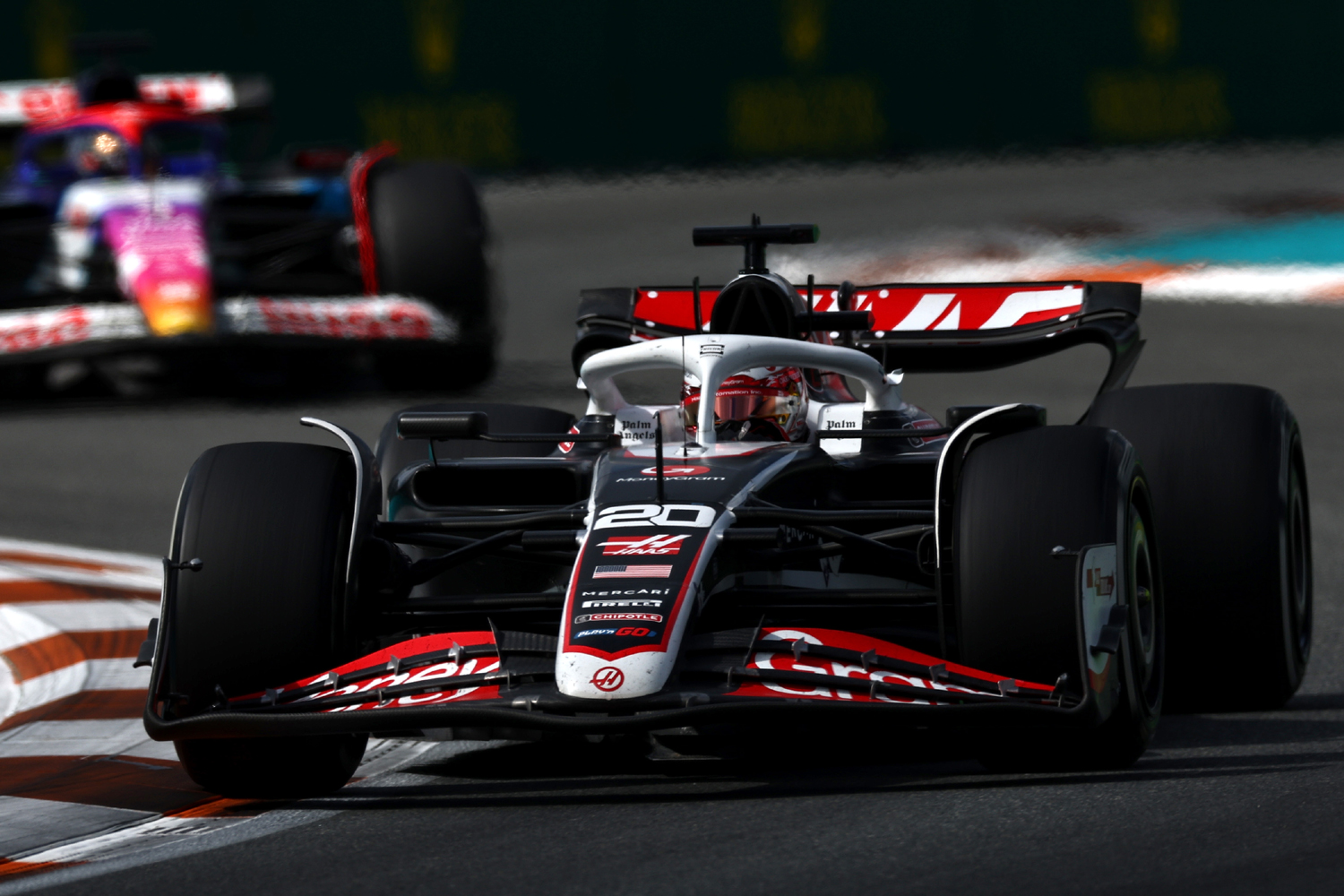 F1: Hajszálra az eltiltástól az ügyeletes rosszfiú