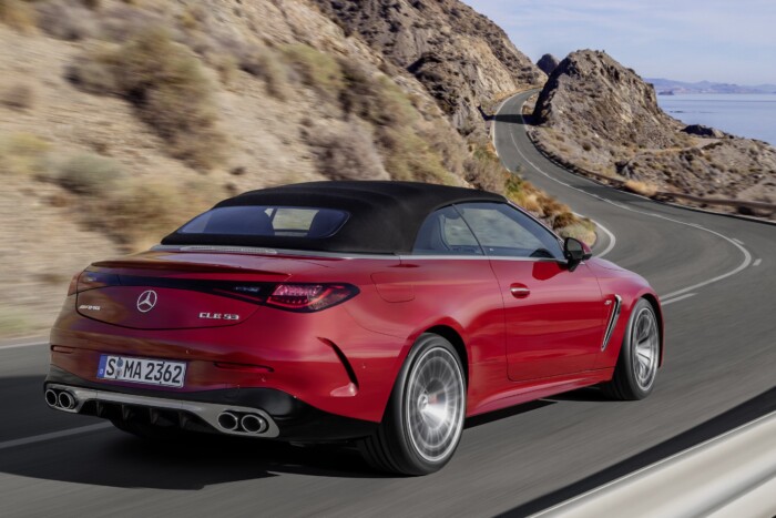 Négyüléses sportkabrió a Mercedestől 9