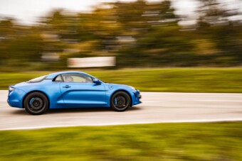 Tömény vezetési élmény egy napba sűrítve