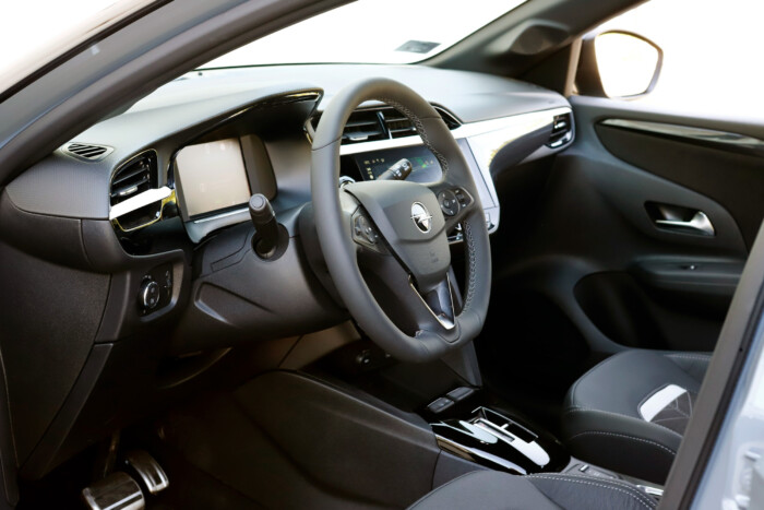 Erősebb, takarékosabb lett, de vajon jobb is az új elektromos Corsa? 8