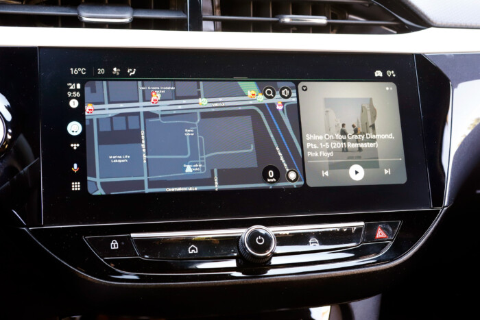 Erősebb, takarékosabb lett, de vajon jobb is az új elektromos Corsa? 12