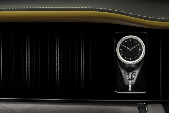 Százezer lyuk, 18 kilométer cérna van ebben a kocsiban 8