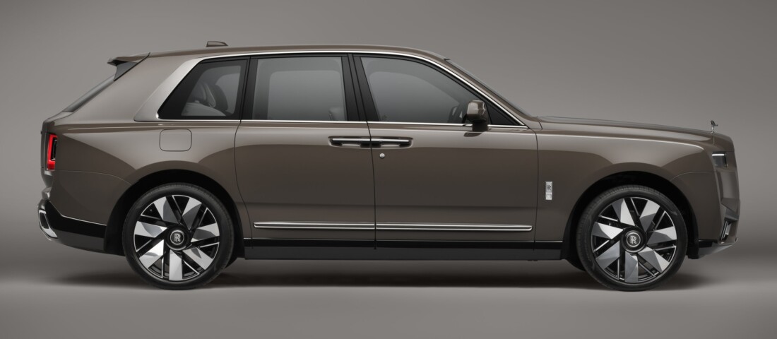 Százezer lyuk, 18 kilométer cérna van ebben a kocsiban