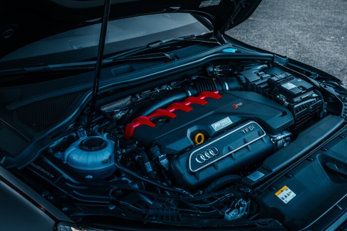 Családi autó 460 lóerővel 6