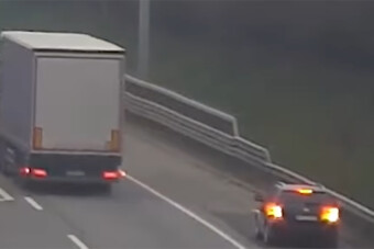 Ezen a videón nincs baleset, de az autópálya-kezelő nagyon fontosat közöl vele