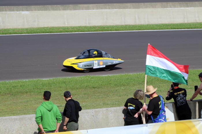 Százmilliós koporsókban születnek a jövő autói 2