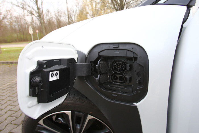 Nem a Toyotáé a világ legjobb villanyautója 15