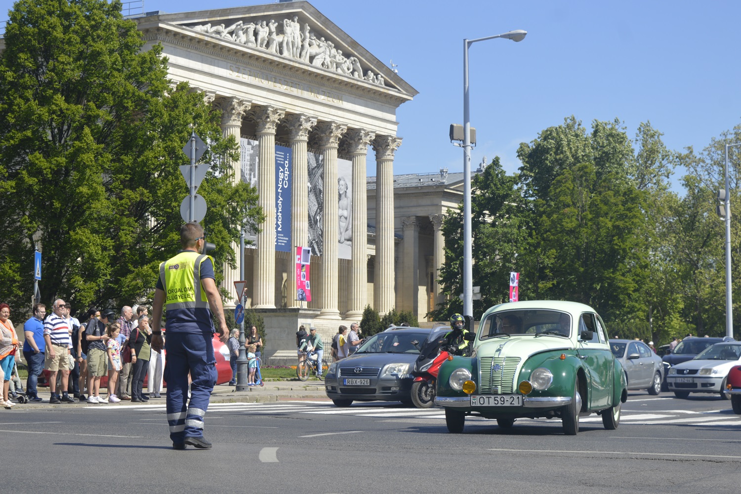 128 éves automobil járt Budapesten 8