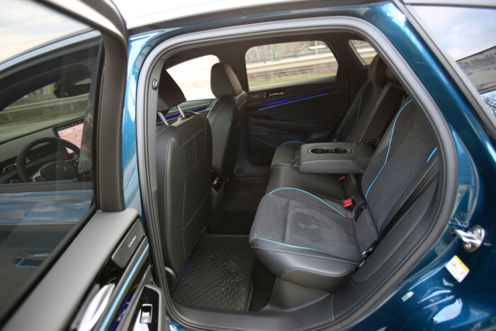 Komoly autót hozott Magyarországra a Volkswagen 8 | Vezess Komoly autót hozott Magyarországra a Volkswagen 8