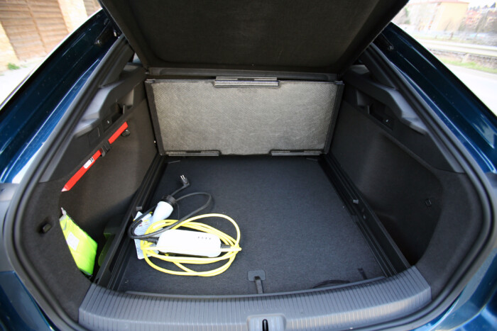 Komoly autót hozott Magyarországra a Volkswagen 15 | Vezess Komoly autót hozott Magyarországra a Volkswagen 15