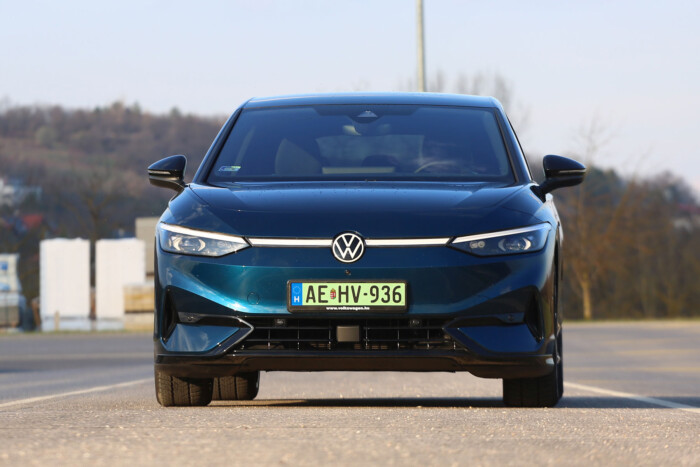 Komoly autót hozott Magyarországra a Volkswagen 16 | Vezess Komoly autót hozott Magyarországra a Volkswagen 16