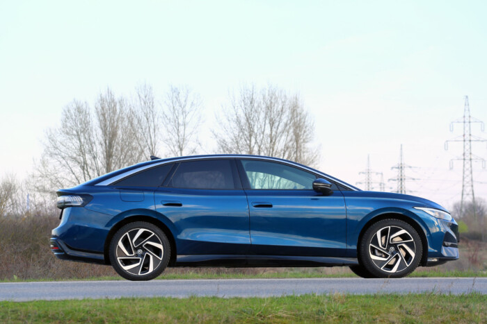 Komoly autót hozott Magyarországra a Volkswagen 6 | Vezess Komoly autót hozott Magyarországra a Volkswagen 6