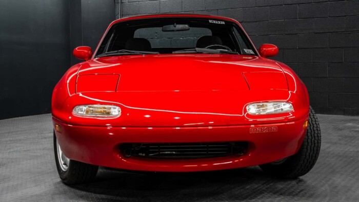 Öreg, gyenge Mazda, mégis elkérnek érte 15 milliót 1