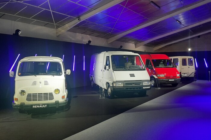 Magyarul is tud az új Renault furgon 7