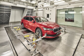 Az egész világot a lábad elé hozza a Škoda