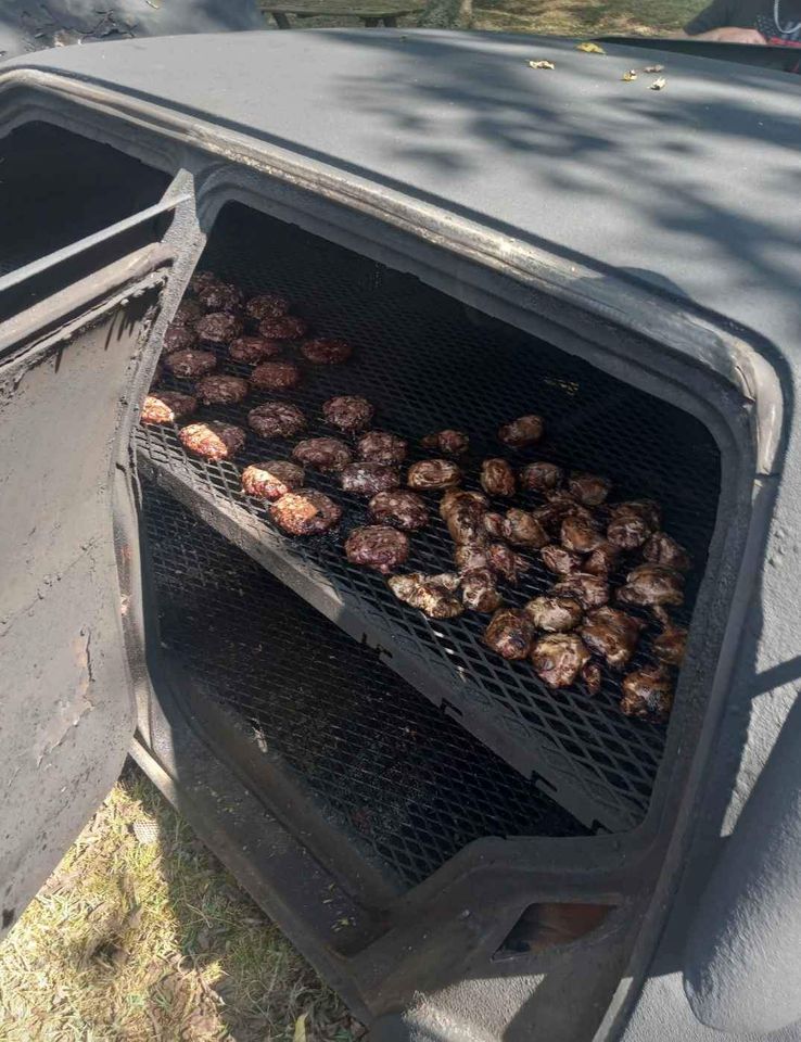 Gumi helyett marhát füstöl ez a Cadillac 3 | Vezess Gumi helyett marhát füstöl ez a Cadillac 3