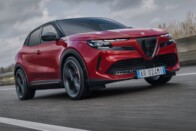 A vártnál is erősebb lett a legújabb Alfa Romeo 12