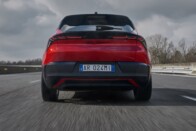 A vártnál is erősebb lett a legújabb Alfa Romeo 9