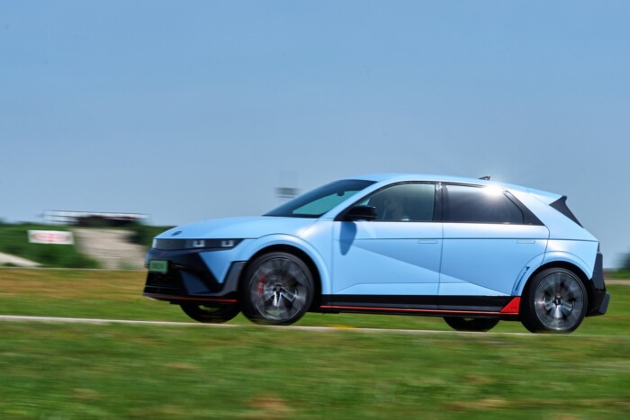 A Hyundai megcsinálta: valódi sportautó villannyal