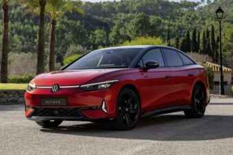 Új verziókkal erősít a Volkswagen új zászlóshajója