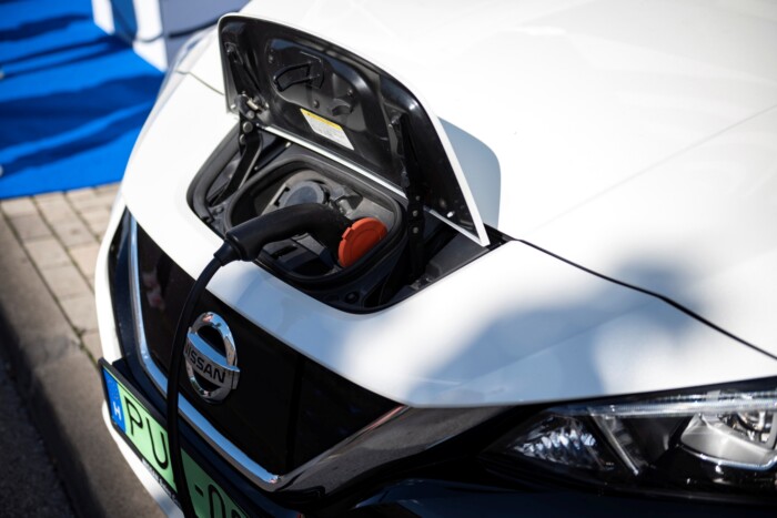 Új változás érheti hidegzuhanyként a villanyautósokat