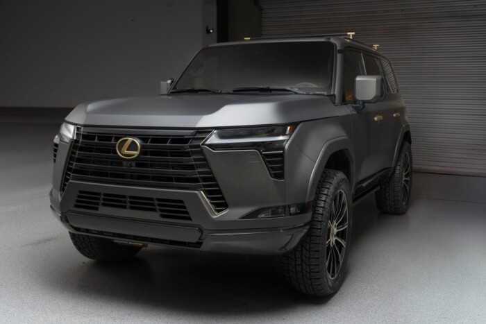 Pizzát süt, koktélt kever ez a marcona terepjáró