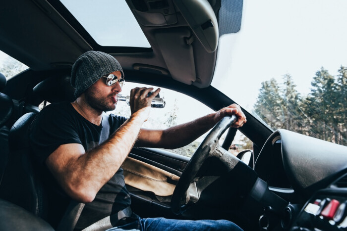 Fontos dolog derült ki a vezetés közbeni vízivásról