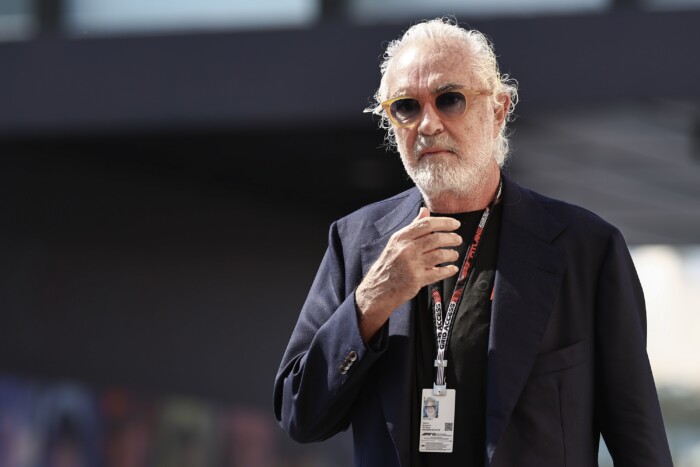 B*sszák meg – beszólással tért vissza az F1-ikon