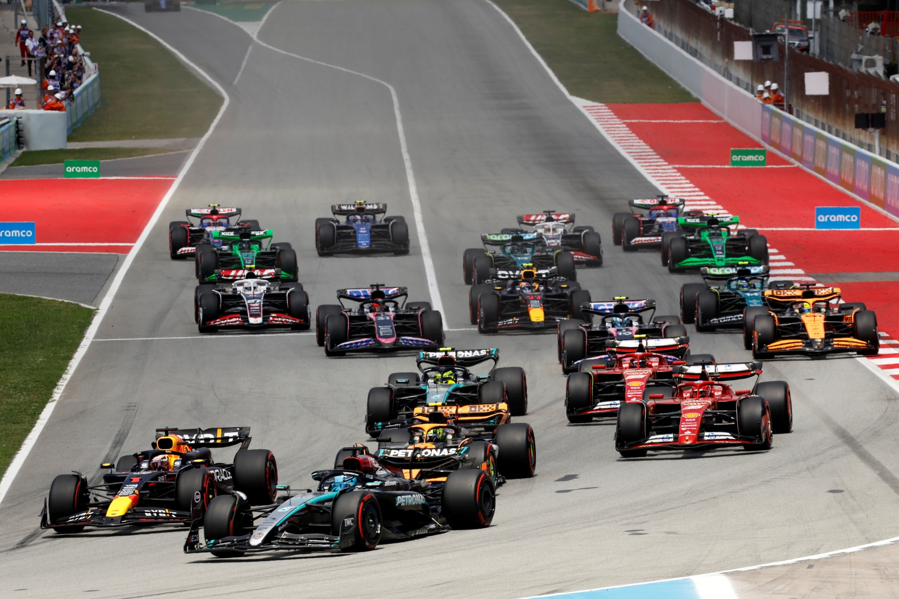 F1: Ilyen rajtról álmodott Russell
