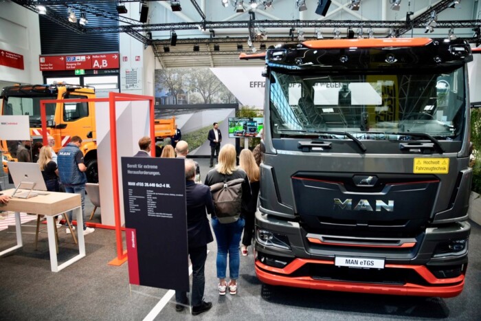 1,6 millió kilométert is megtehetnek ezek a teherautók 1 | Vezess 1,6 millió kilométert is megtehetnek ezek a teherautók 1