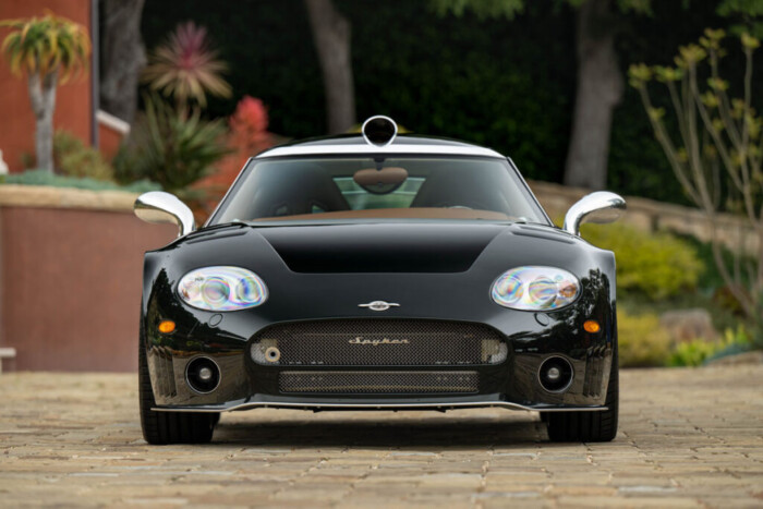 Nemesi hangulatú giccs és száguldás 200 millióért 1