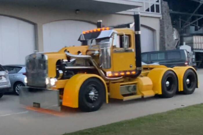 Vakító króm és gumigyilkos lóerők