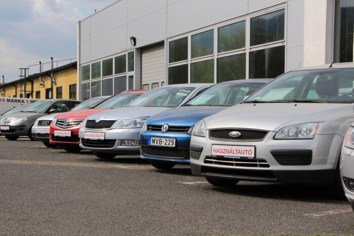 30 éve csupa új autót álmodtak a magyar utakra