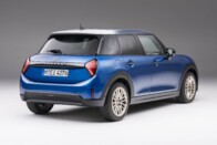 Benzinmotorral újult az ötajtós Mini Cooper 2