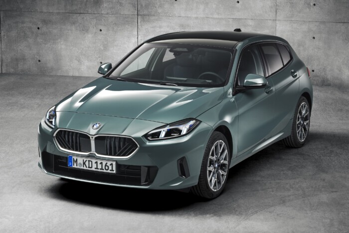 Betűt vesztett, számjegyet nyert a legújabb BMW 12