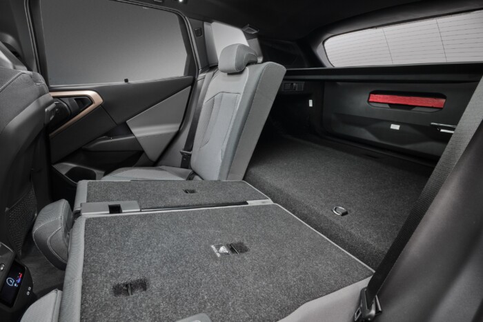 Már meg sem lepődünk a legújabb BMW láttán 14