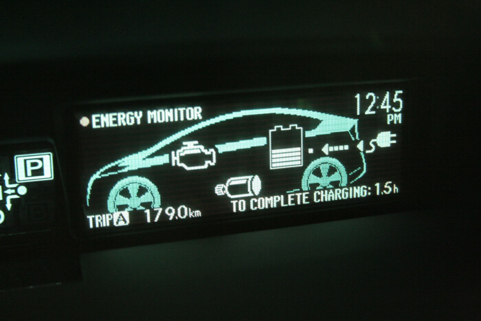 Szupergyors villanyautótöltőt adtak át itthon