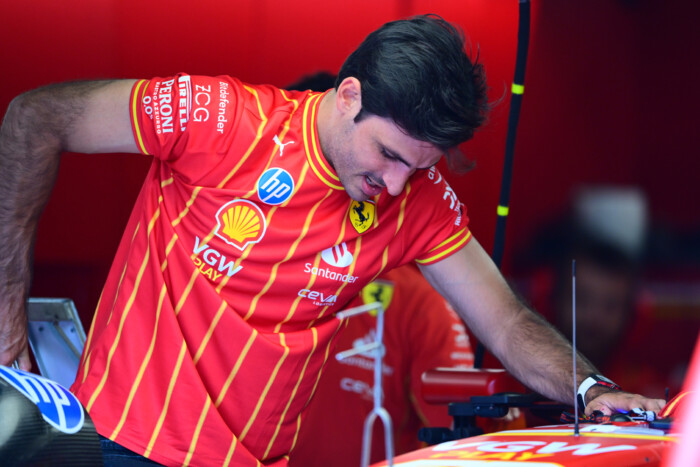 F1: A Ferrari már titkolózik Sainz előtt