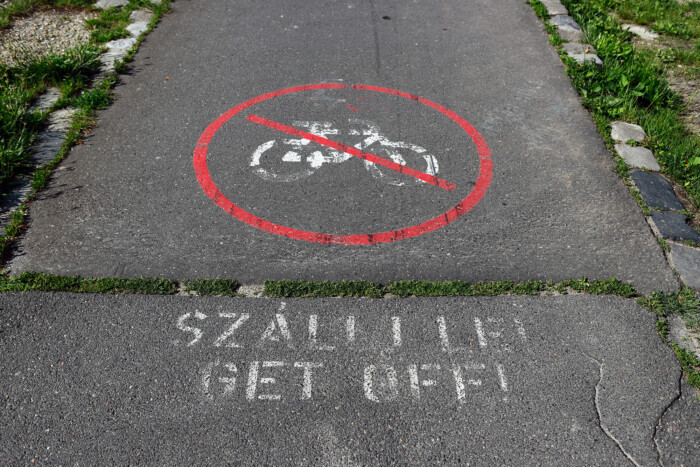 A bringások tényleg állandóan szabálytalankodnak? 14