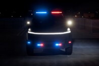 Egyenruhát húzott a Tesla Cybertruck 2