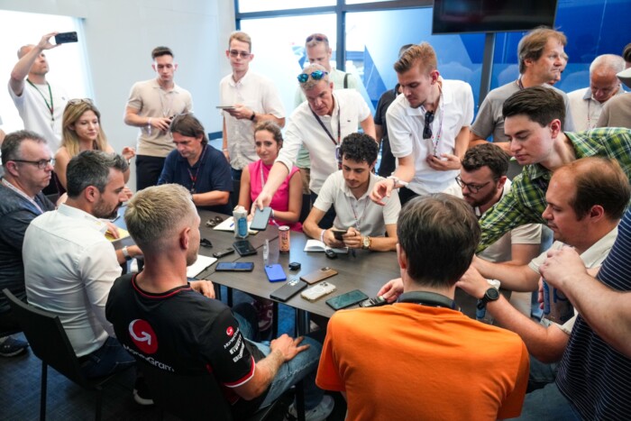 Háromszor tették ki, de még maradna az F1-pilóta 2