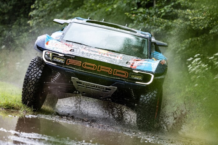 Magyarországon debütál a Ford új versenyautója