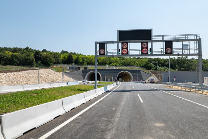 Oops, a new tunnel was delivered in Hungary 1