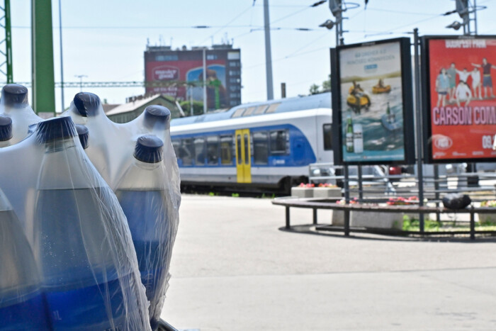 Ajándékot kap, aki most vonatra vagy buszra száll itthon