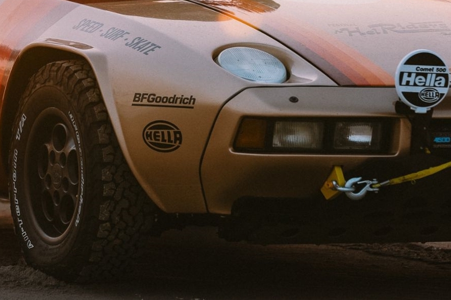 Tengerpartért kiált ez a Porsche