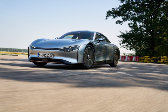 Vezettük a 400 milliós, ultratakarékos Mercedest