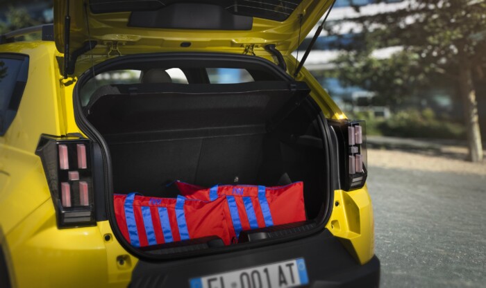 Kicsinek nagy, nagynak kicsi ez a városi SUV 6