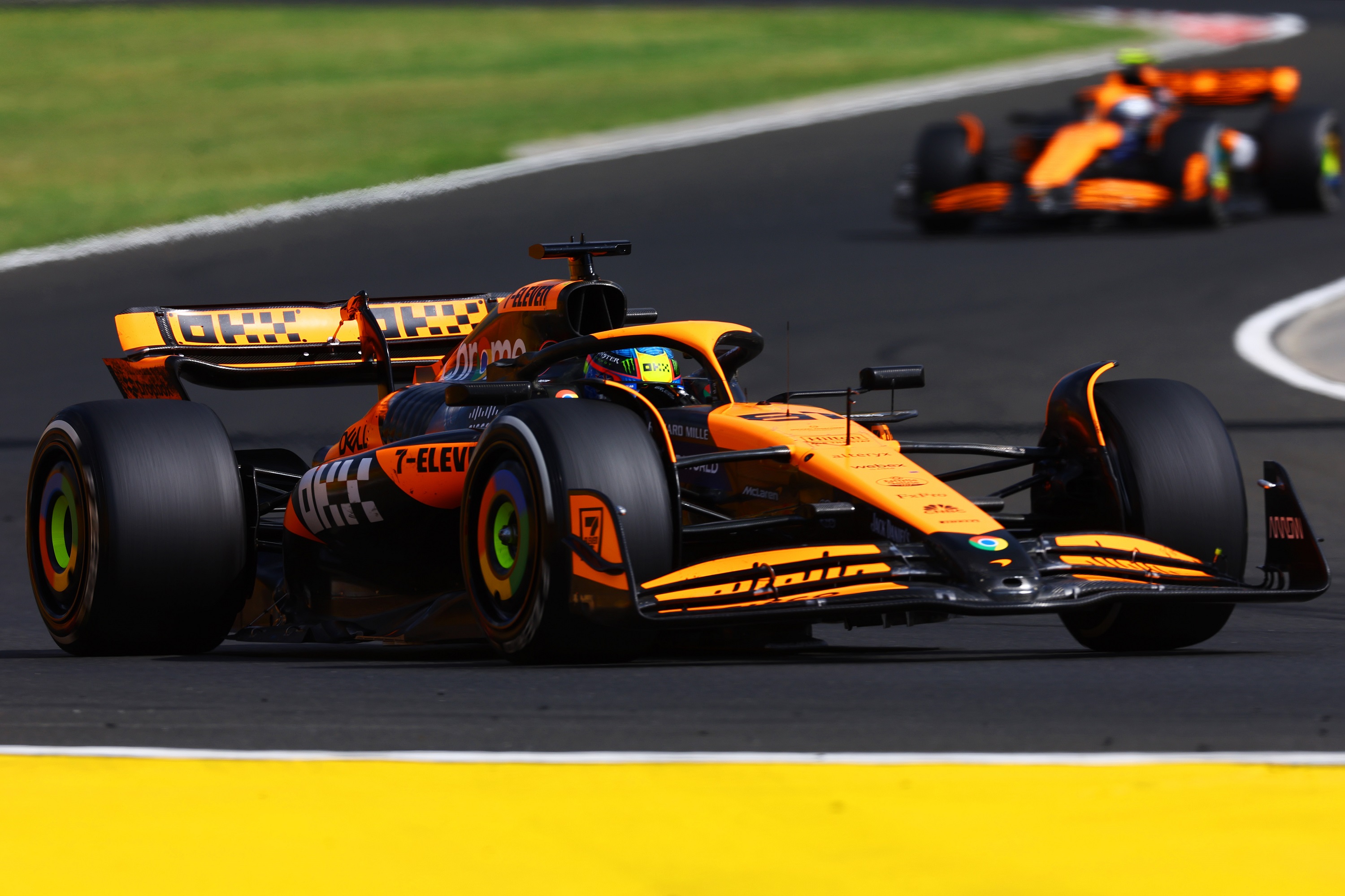 F1: Óriási csapatdráma után új győztes a Magyar Nagydíjon